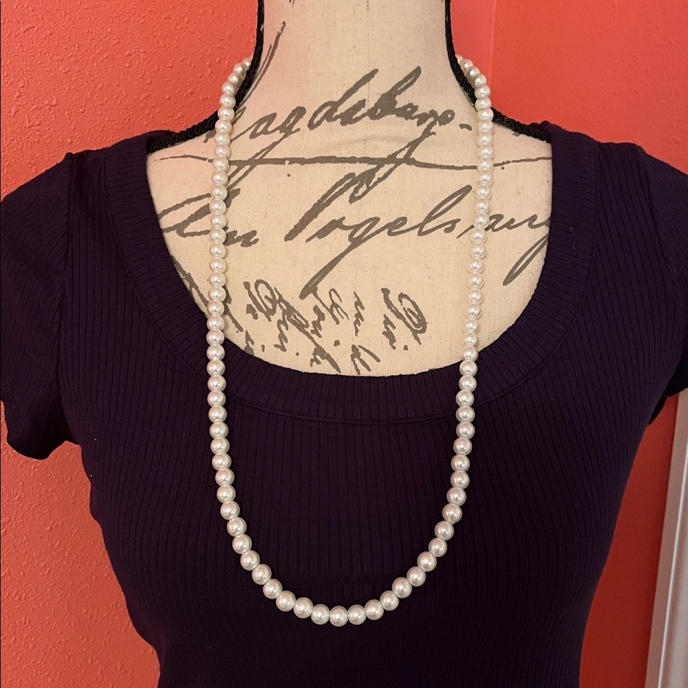 Elegant Pearl Necklace